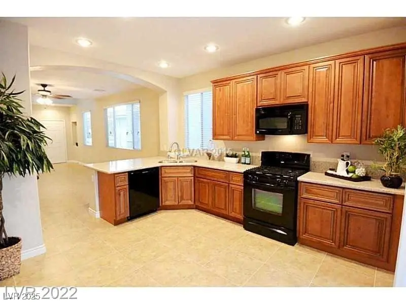 Photo of Listing #2731036