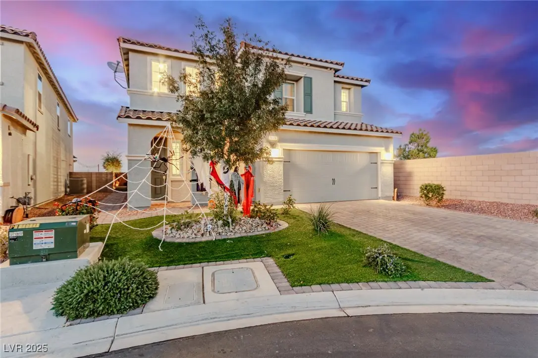 Photo of Listing #2730598