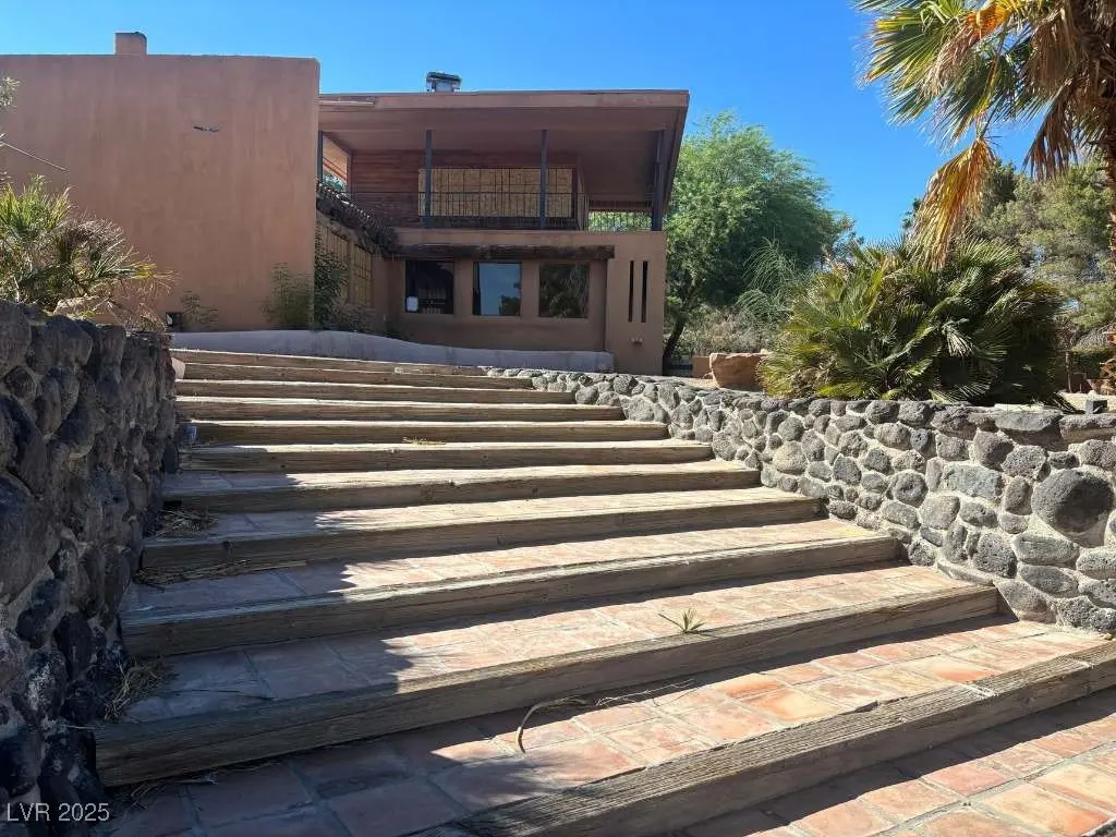 Photo of Listing #2731101