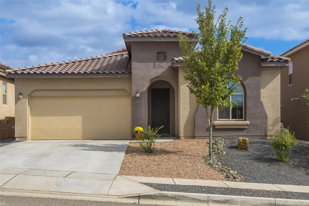 4273 Mountain Trail Loop, Rio Rancho