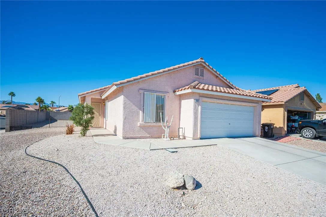 Photo of Listing #2731119