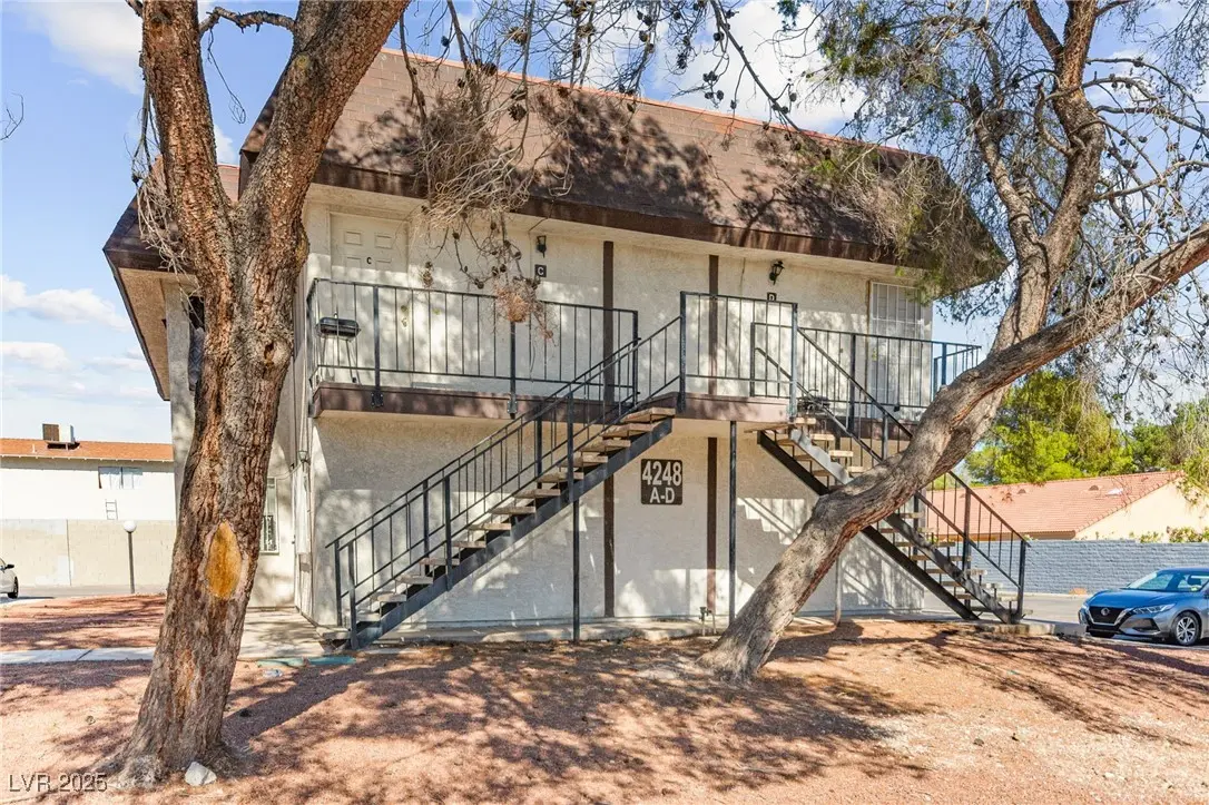 Photo of Listing #2731052