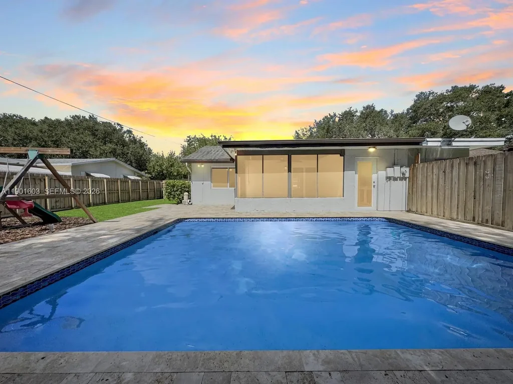 9424 Sw 52nd St, Cooper City