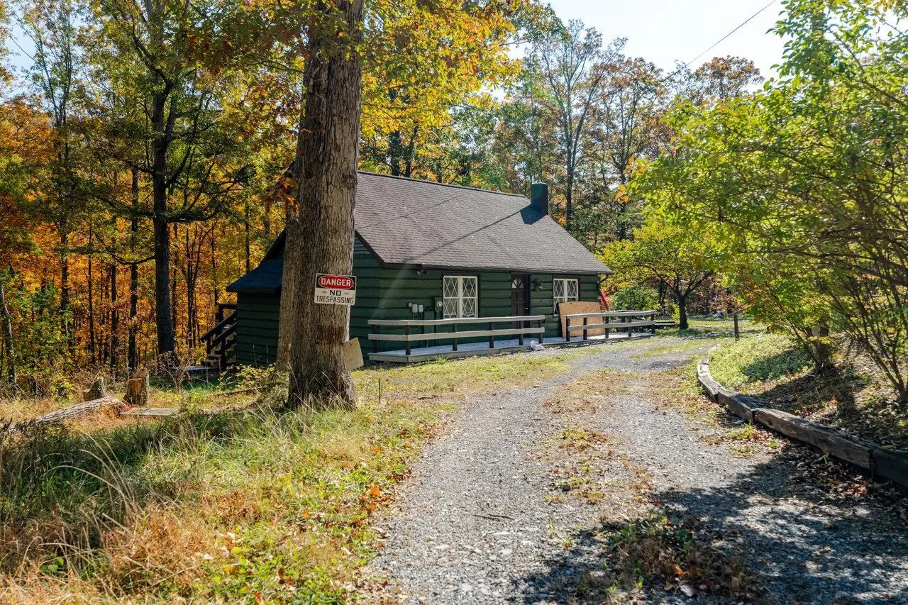 115 Risk Rd, New Market