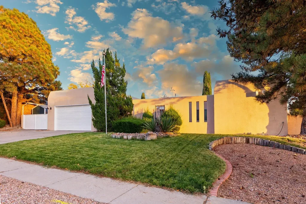 9208 Galaxia Way Ne, Albuquerque
