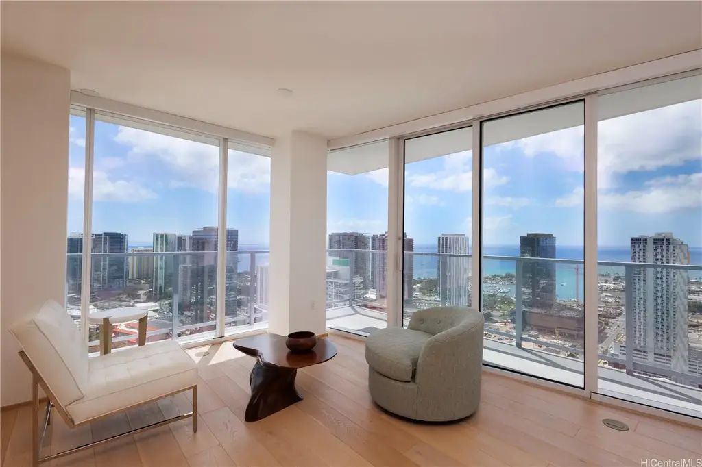 888 Kapiolani Boulevard # 4305/4303, Honolulu