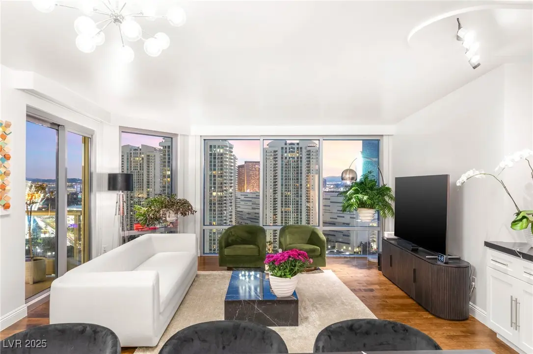 Photo of Listing #2730812