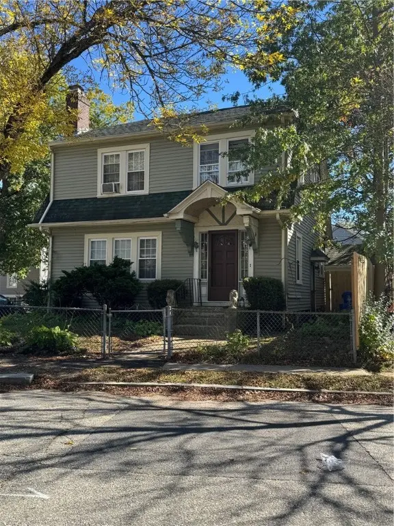 162 Verndale Ave, Providence