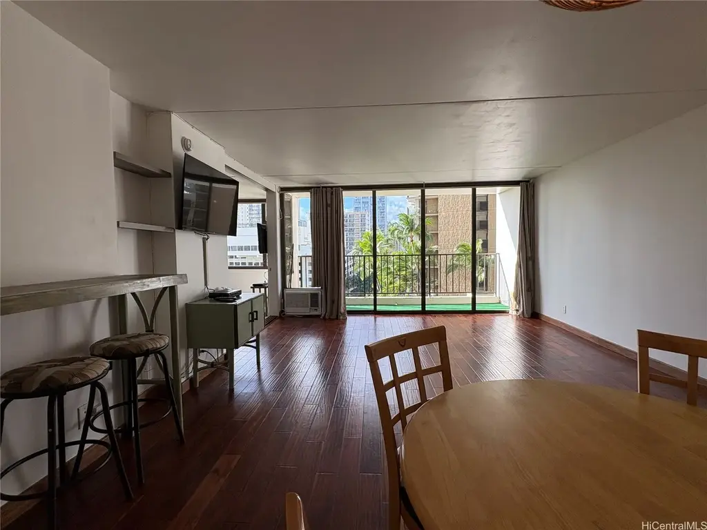 201 Ohua Avenue # 714, Honolulu