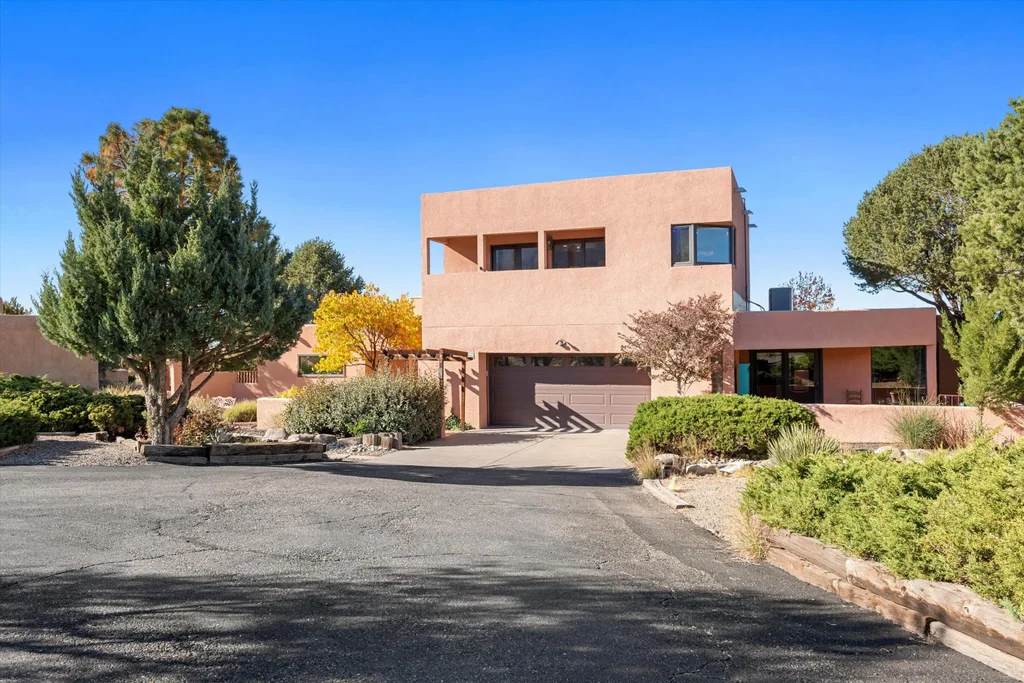 975 Antelope Ave Ne, Albuquerque