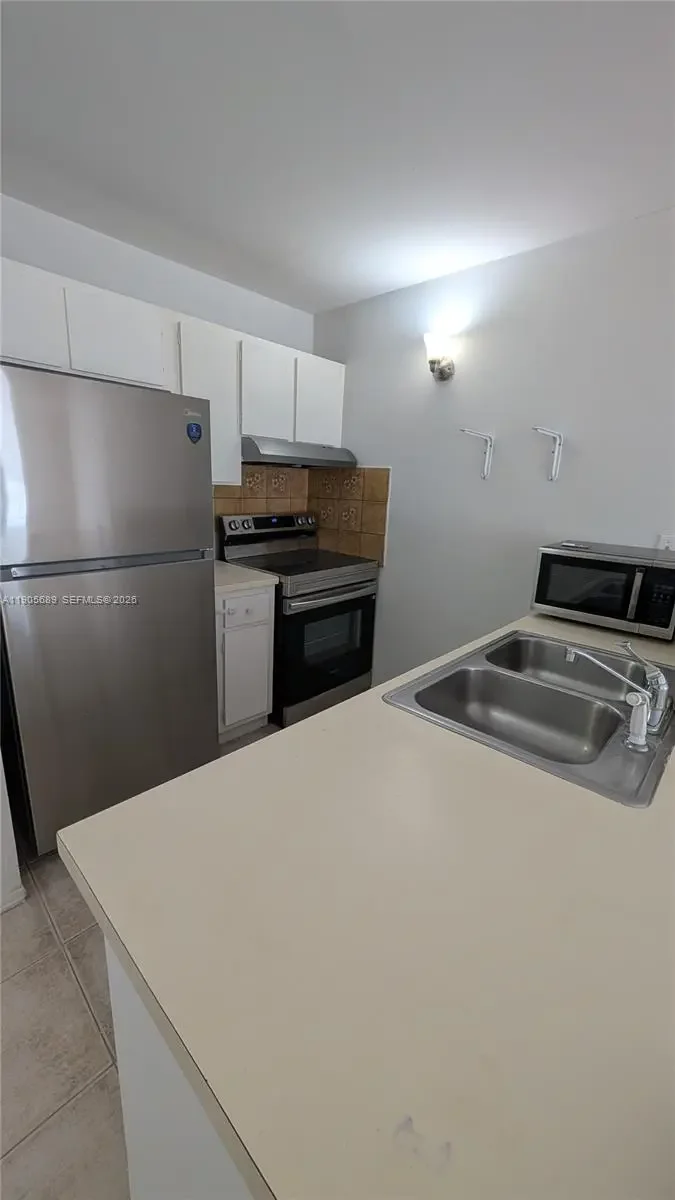 Photo of Listing #A11905689