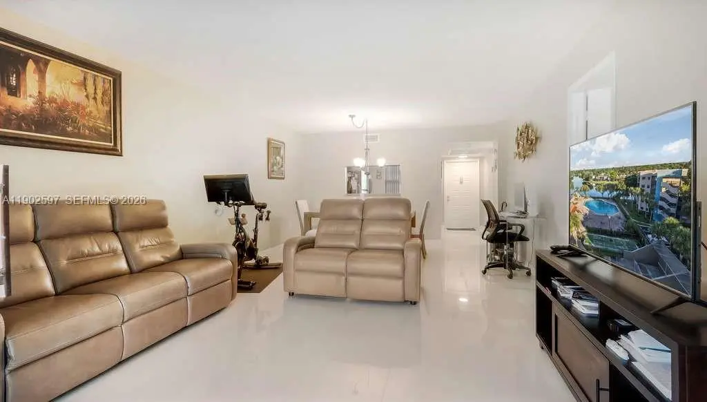 Photo of Listing #A11902597