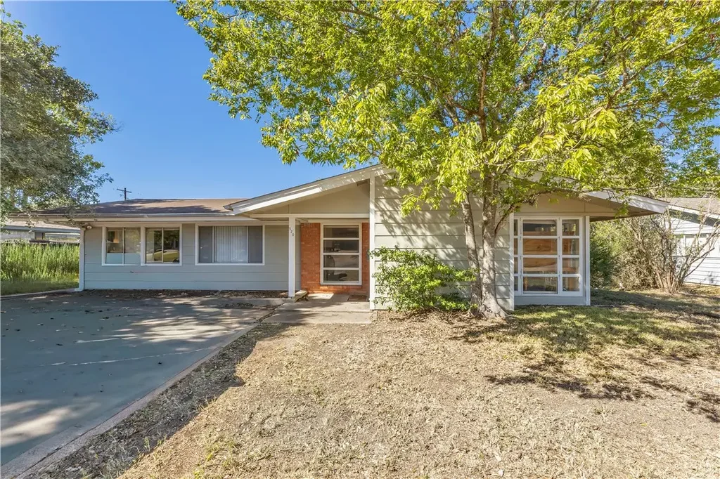 520 Helena Street, Bryan