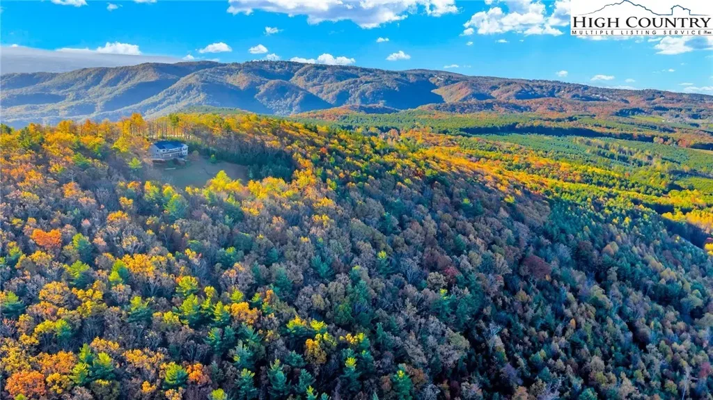 324 Rocky Ridge Lane, Glade Valley