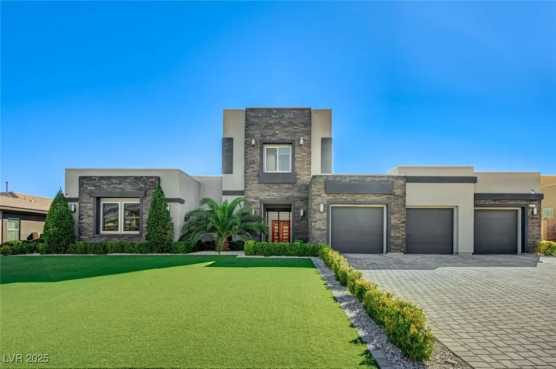 Photo of Listing #2730316