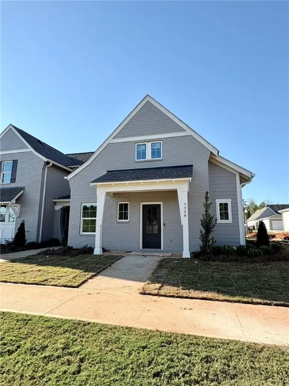 1758 Woodland Pines Ln 271, Auburn