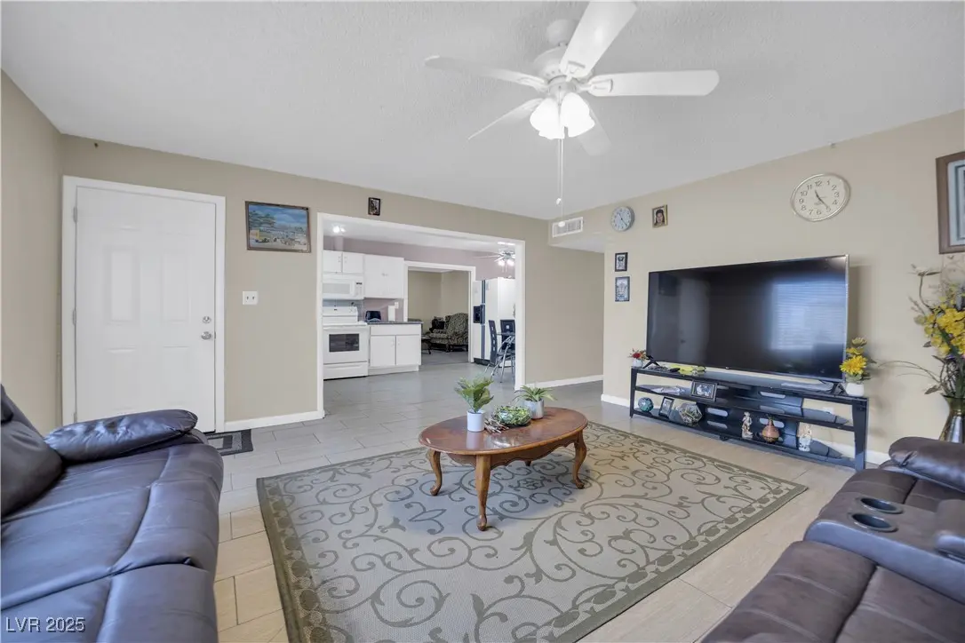 Photo of Listing #2731723