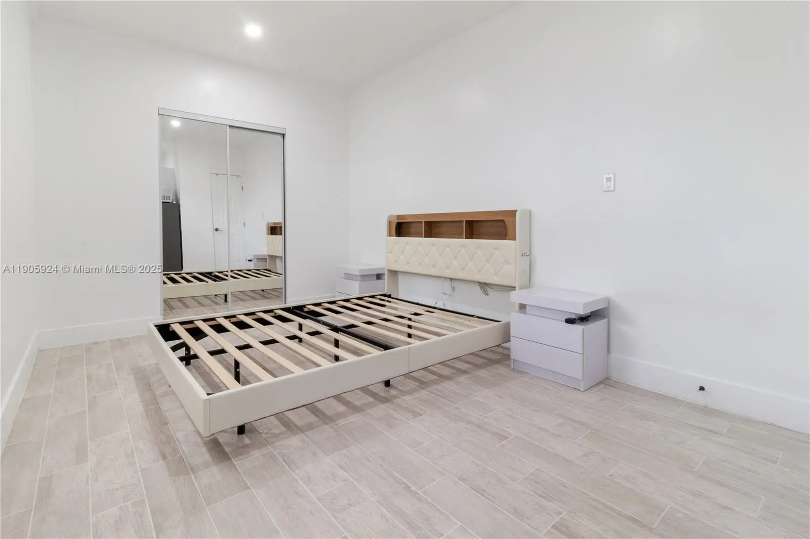 Photo of Listing #A11905924