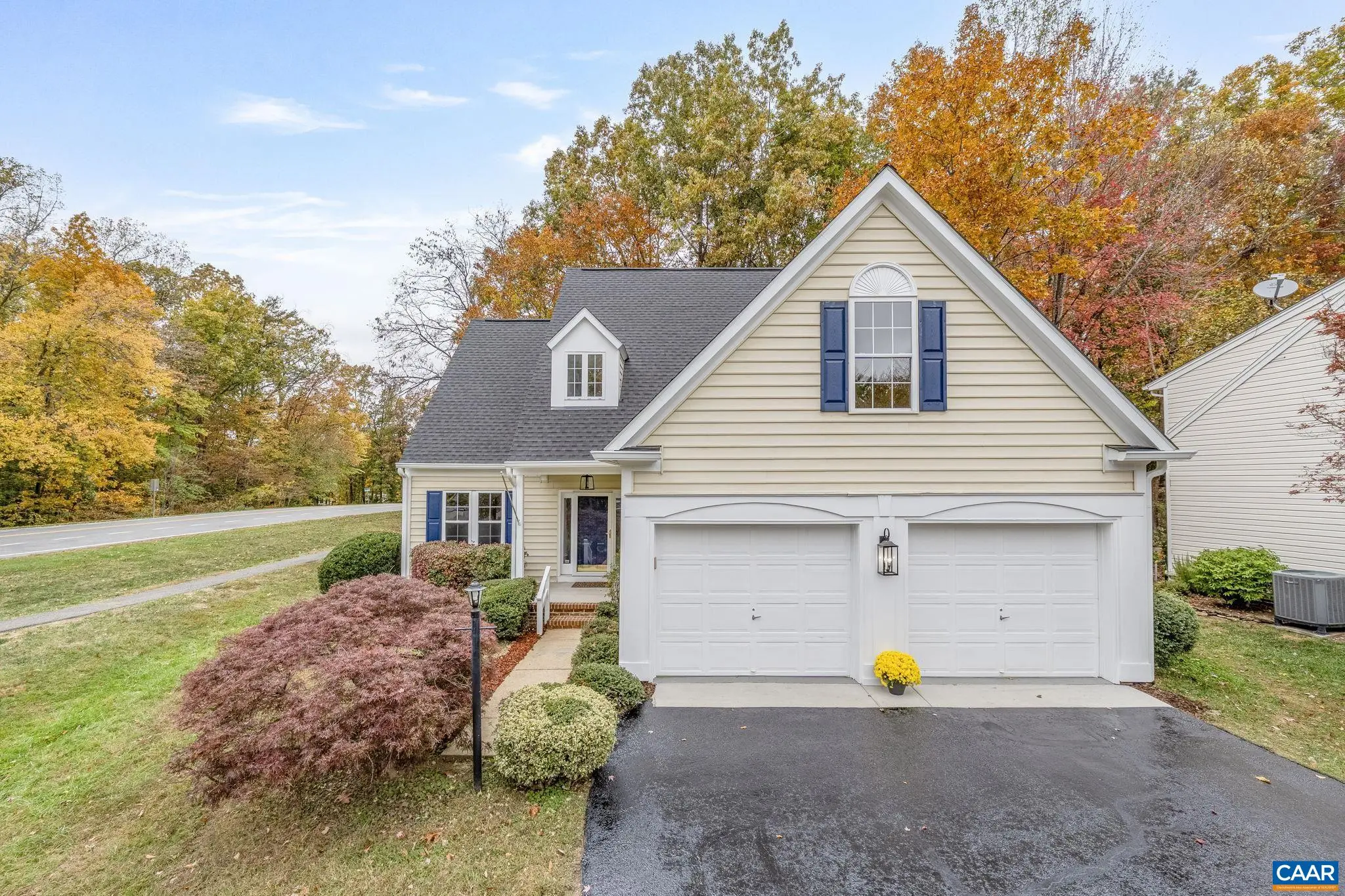 2040 Whispering Woods Dr, Charlottesville