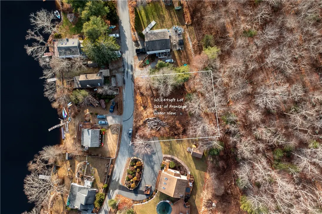 West Shore Rd, Exeter