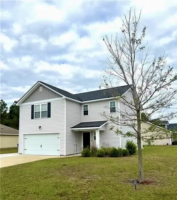 102 Roswell Drive W, Brunswick