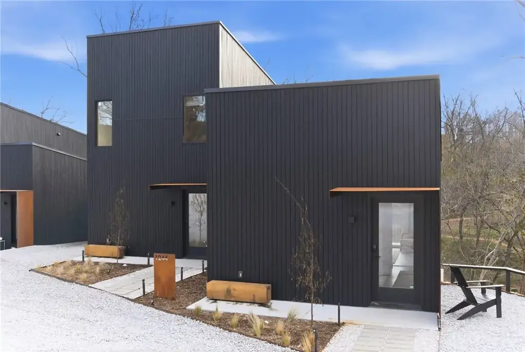1244 Nw A Street, Bentonville