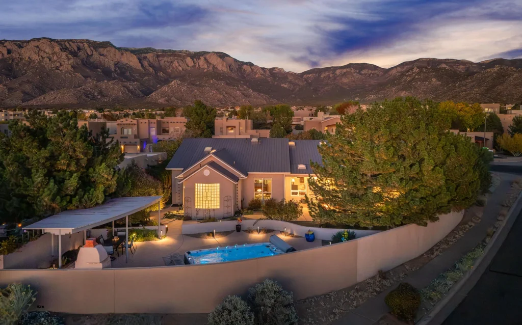 6505 Alpine Trail Street Ne, Albuquerque