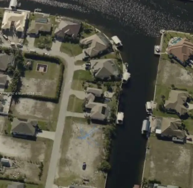 Photo of Listing #A11905767