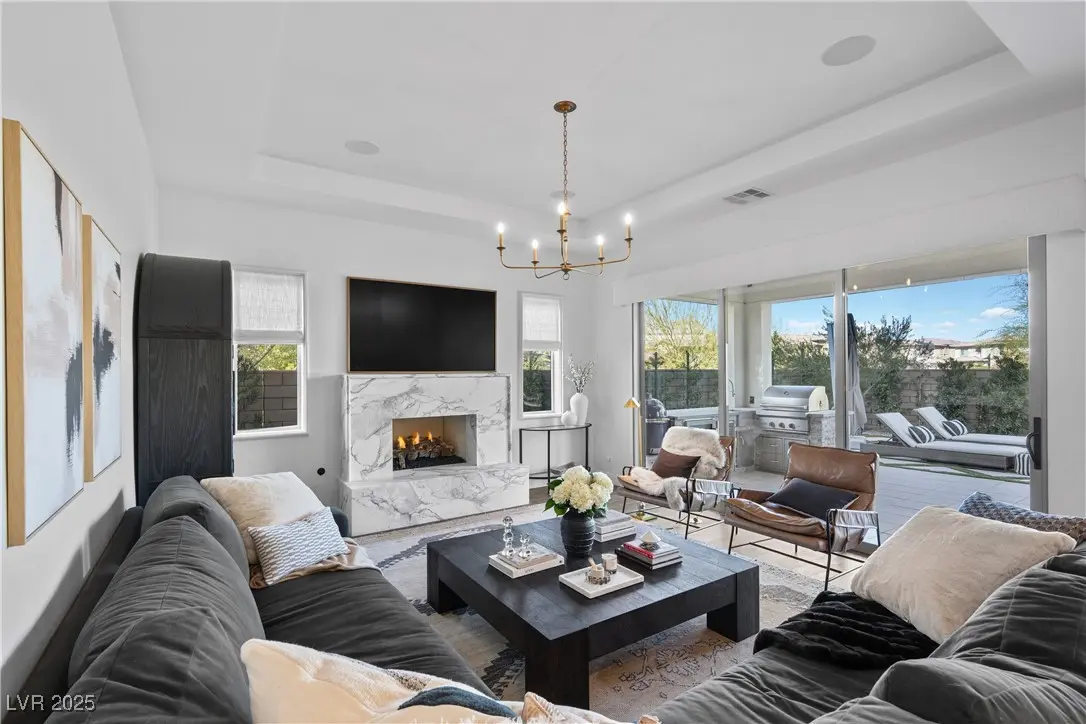 Photo of Listing #2730250