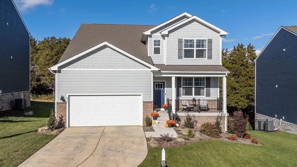 411 Stonewall Jackson Blvd, Staunton