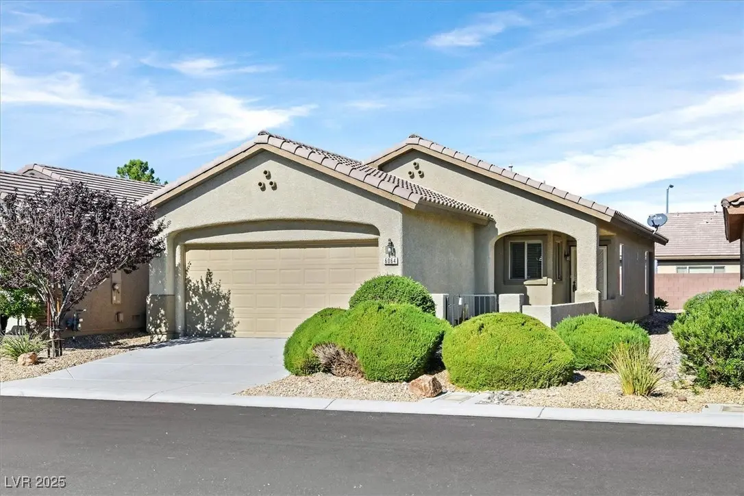 Photo of Listing #2731397