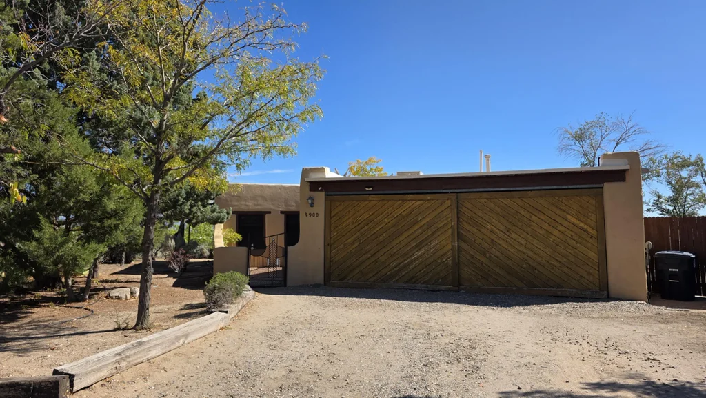 4900 Alberta Lane Nw, Albuquerque