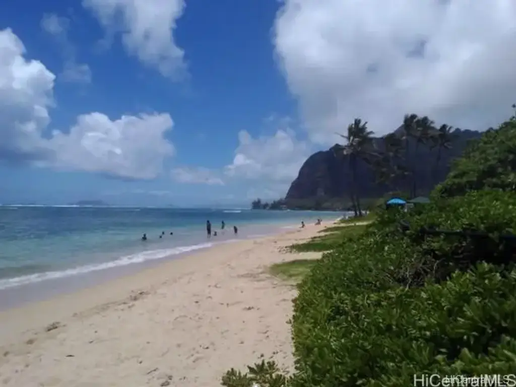 51-332 Kamehameha Highway, Kaaawa