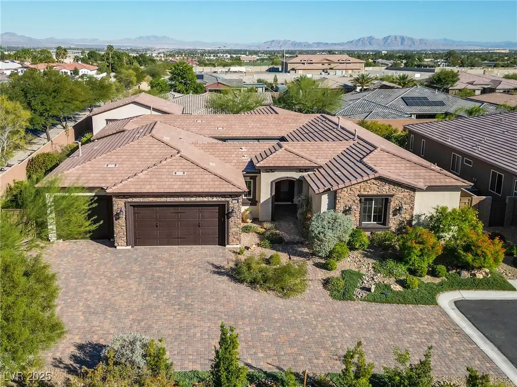 Photo of Listing #2731820