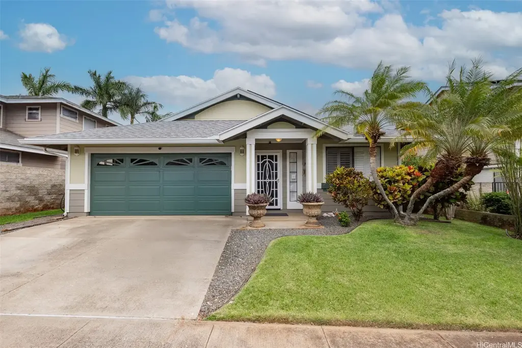 94-1029 Haleaina Street, Waipahu