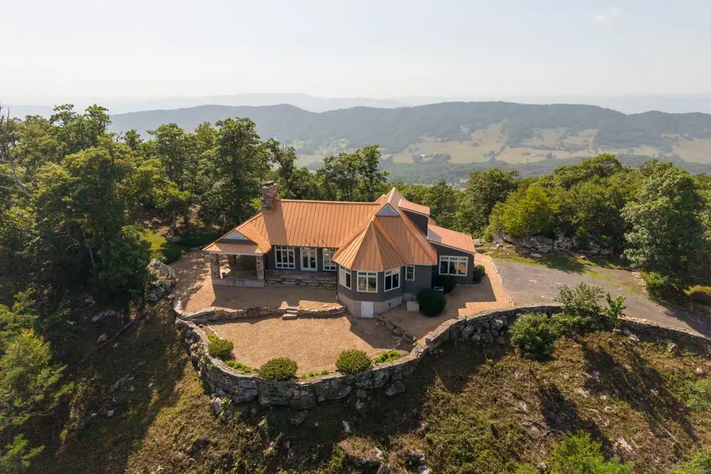 504 Airport Drive, Hot Springs