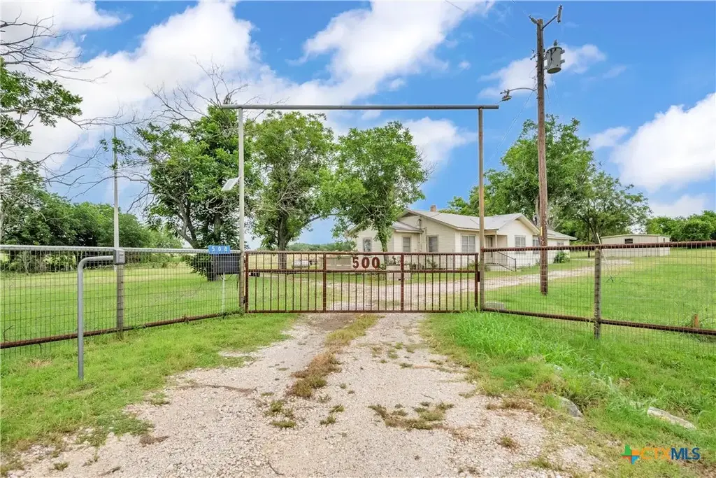 500 County Road 315, Jarrell