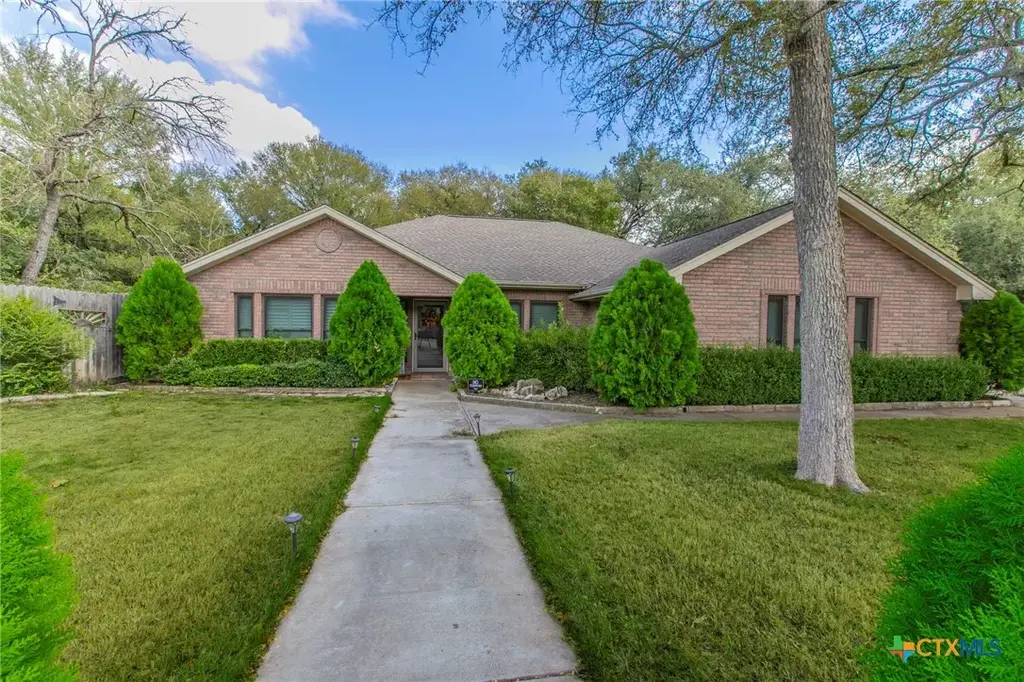 1601 Guess Drive, Salado