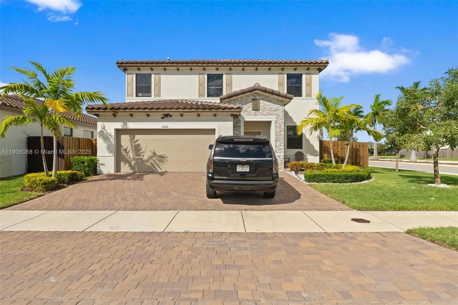 Photo of Listing #A11906068