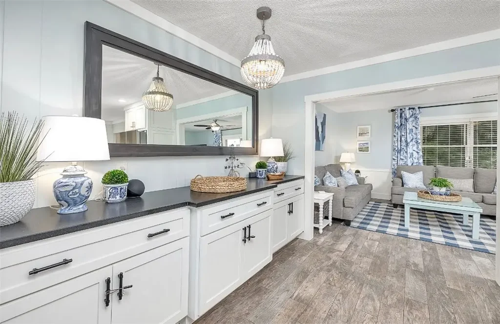 220 Tennessee Avenue, St Simons Island