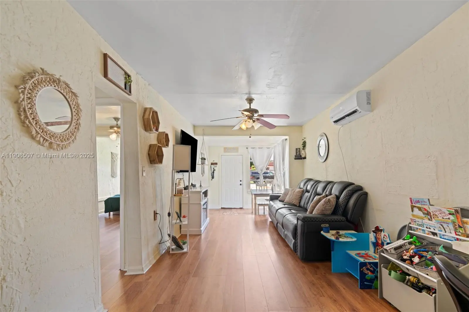 Photo of Listing #A11906507