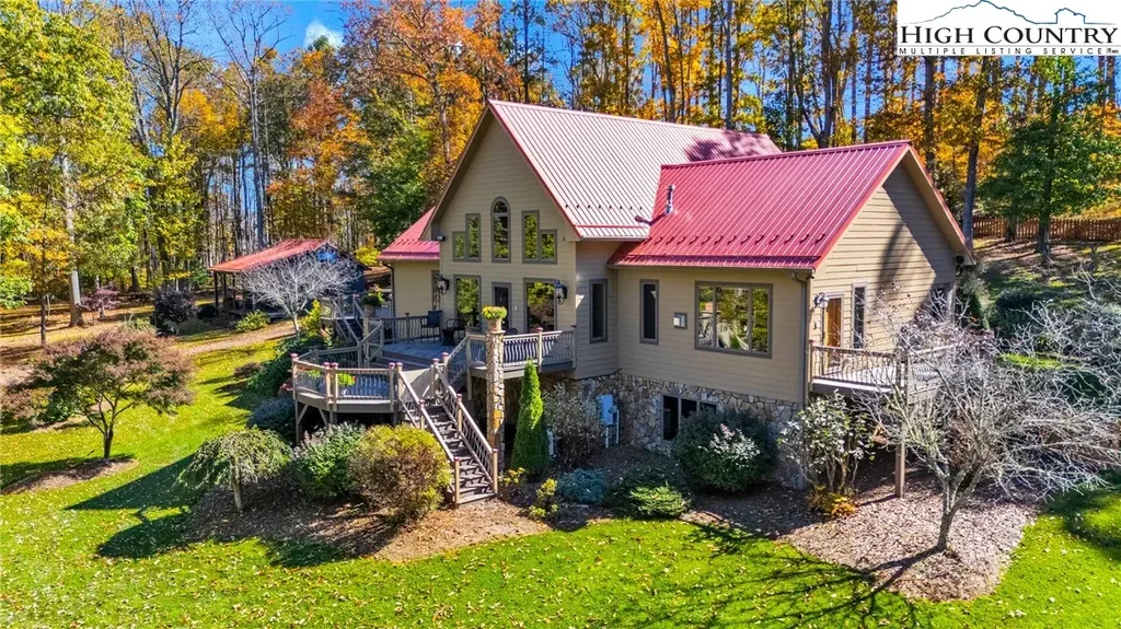 2650 Carson Woods Road, Laurel Springs