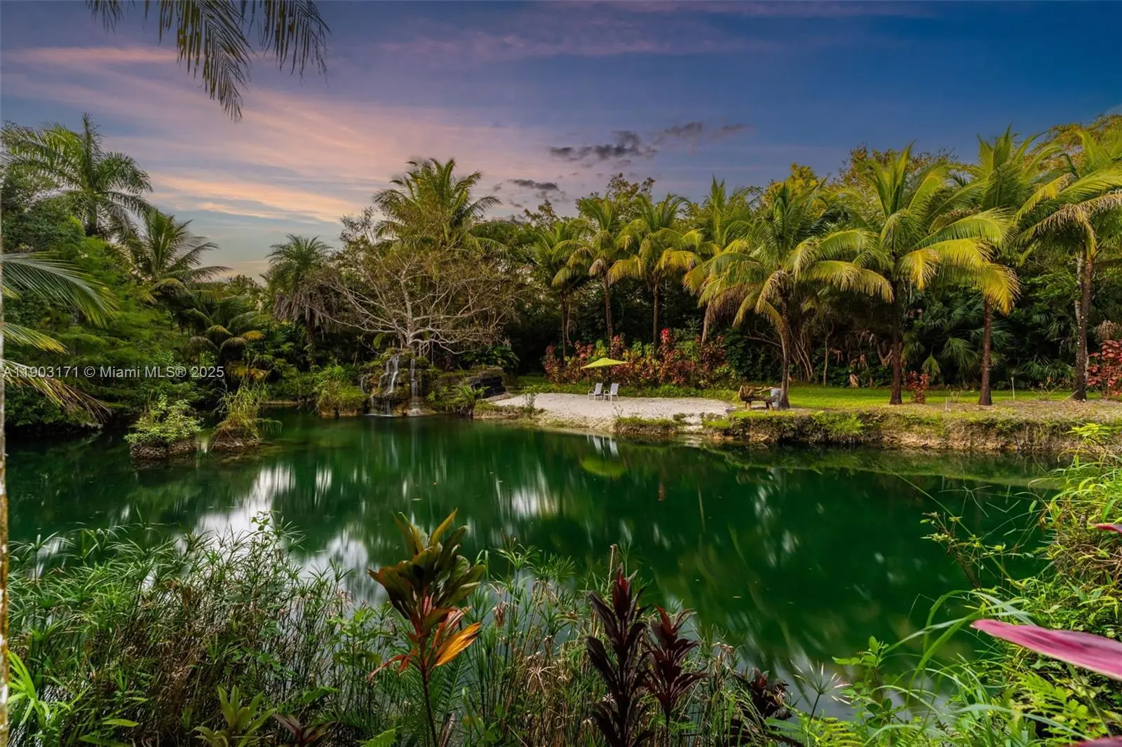 Photo of Listing #A11903171