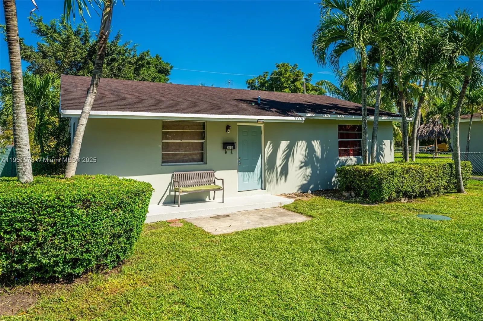 Photo of Listing #A11901578