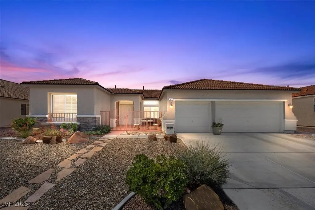 Photo of Listing #2732372