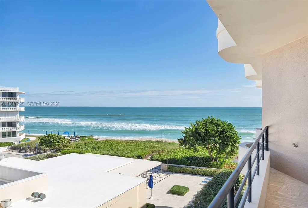 110 Sunset Ave 4a, Palm Beach