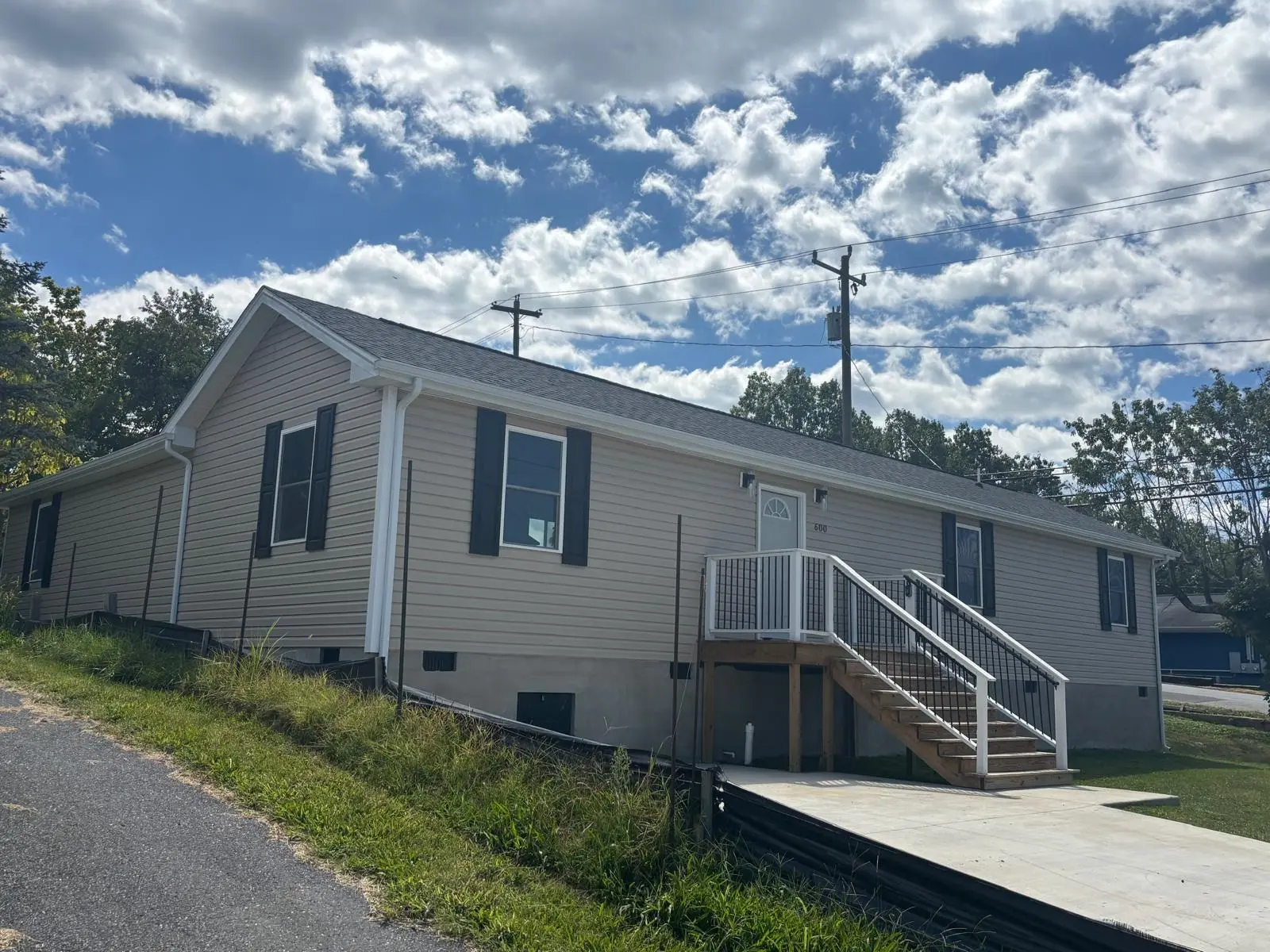 600 Bayard Ave N, Waynesboro