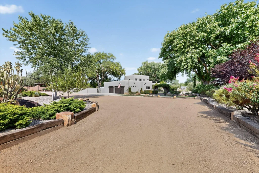 2609 Pajarito Meadows Road Sw, Albuquerque