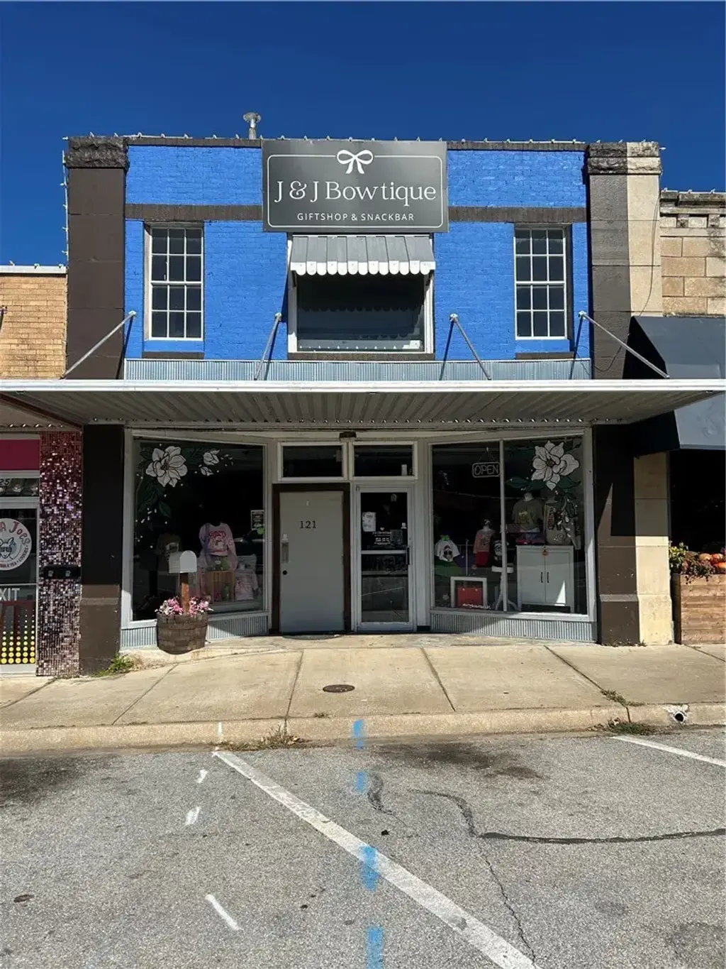 121 W Rush, Harrison