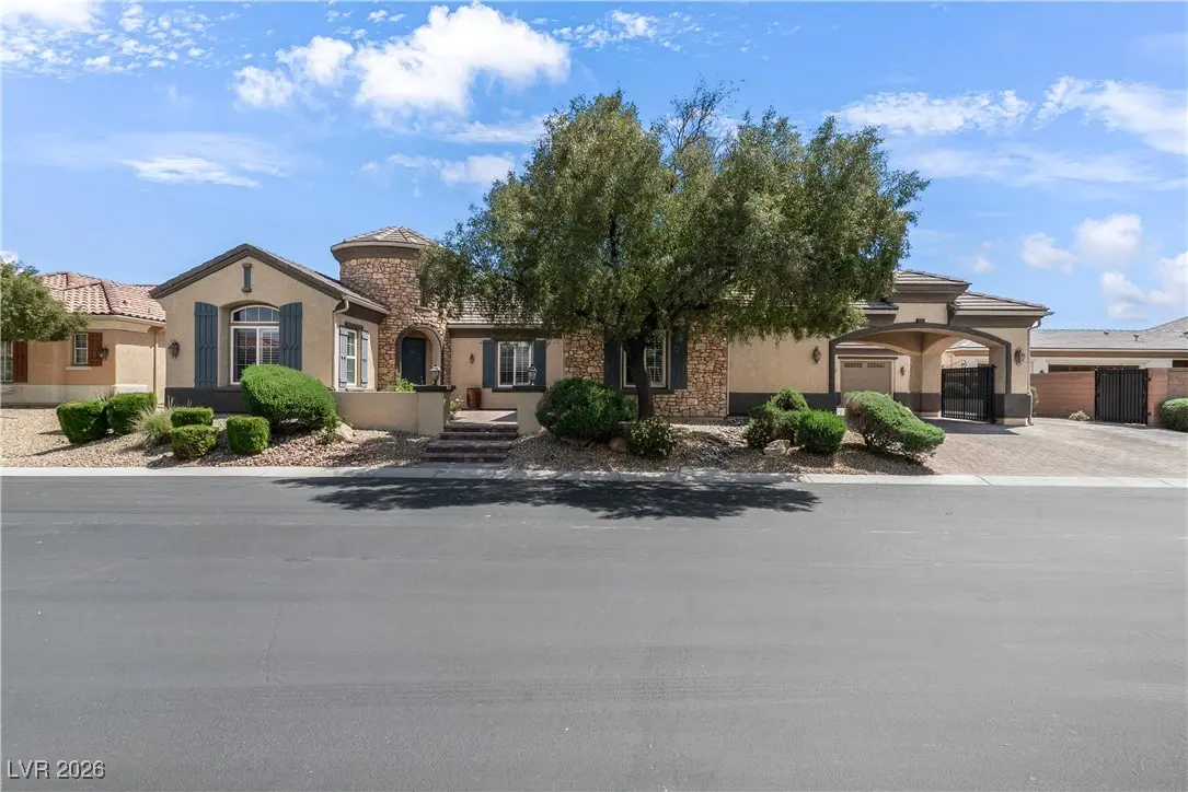 Photo of Listing #2732352